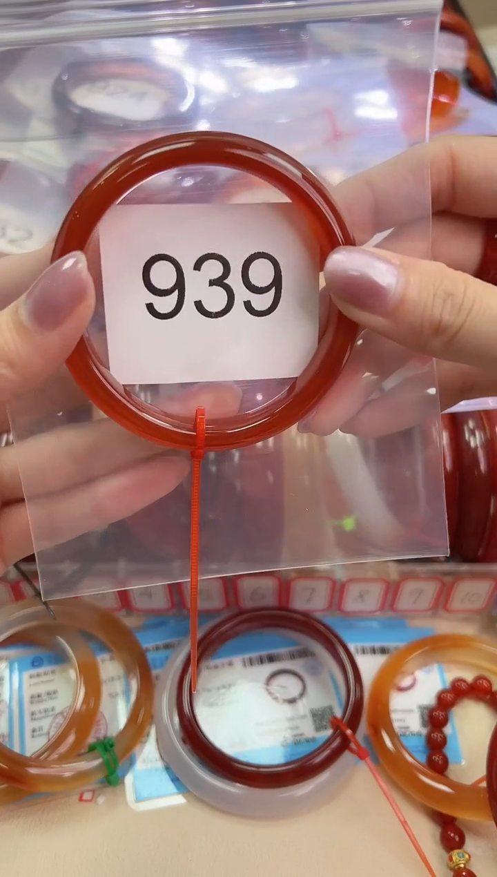 玛瑙/玉髓手镯未镶嵌56圈口*939