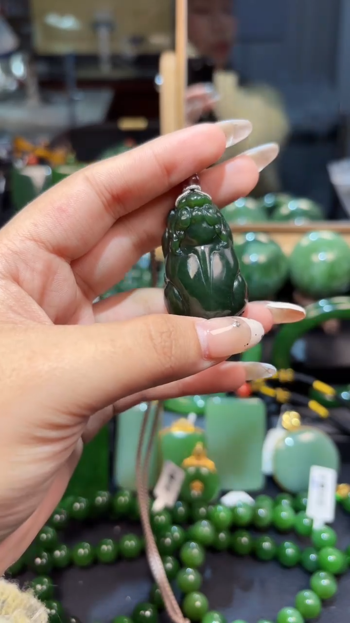 【闪购商品】和田玉（碧玉）颈饰未镶嵌1