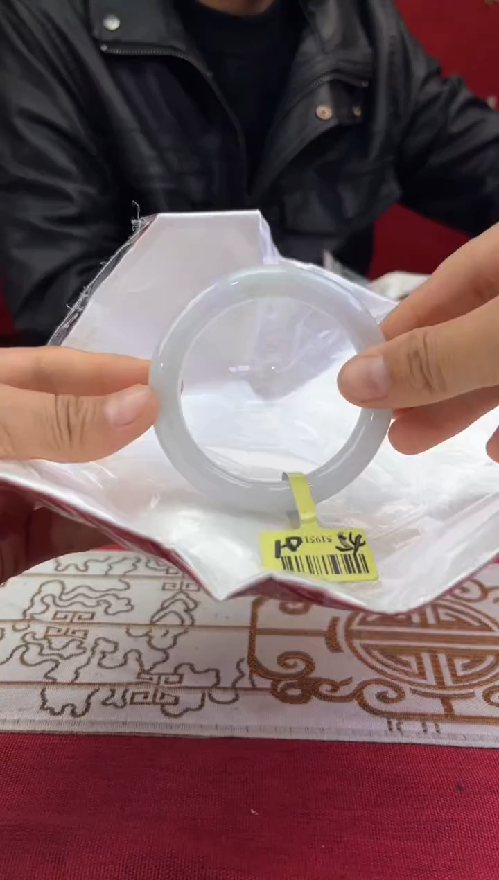 【闪购商品】翡翠手镯未镶嵌翡翠手镯