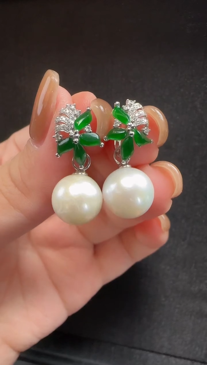 18K金镶嵌翡翠耳饰345随形一对