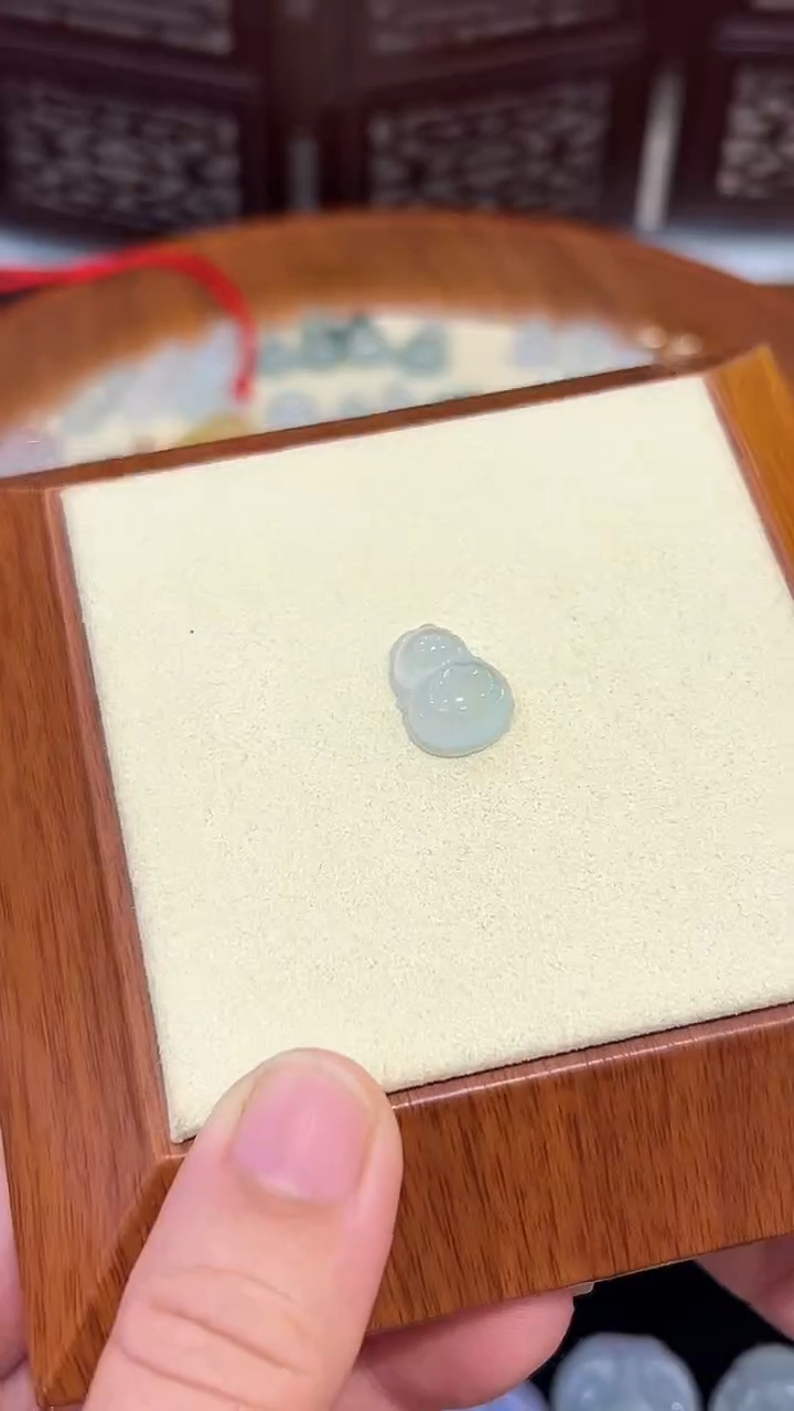 【闪购商品】翡翠吊坠(不含链)未镶嵌12缅甸天然翡翠