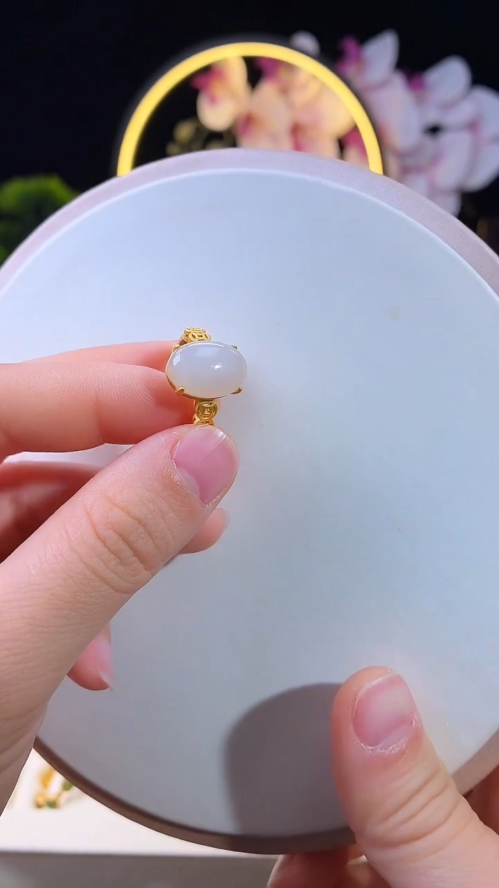 银S925镶嵌戒指和田玉1