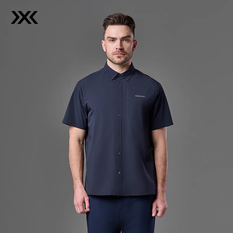 恒星旅行短袖衬衣