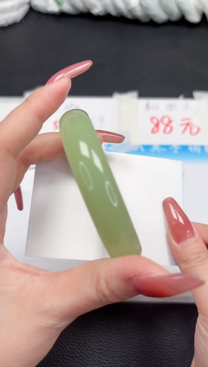 【闪购商品】石英质玉手镯未镶嵌275-56.2