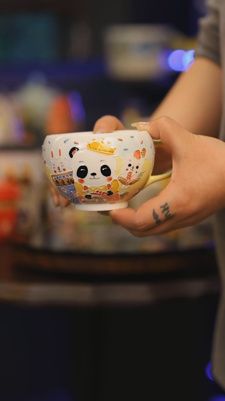 【闪购商品】摆件景德镇釉下彩绘设计师款式陶瓷