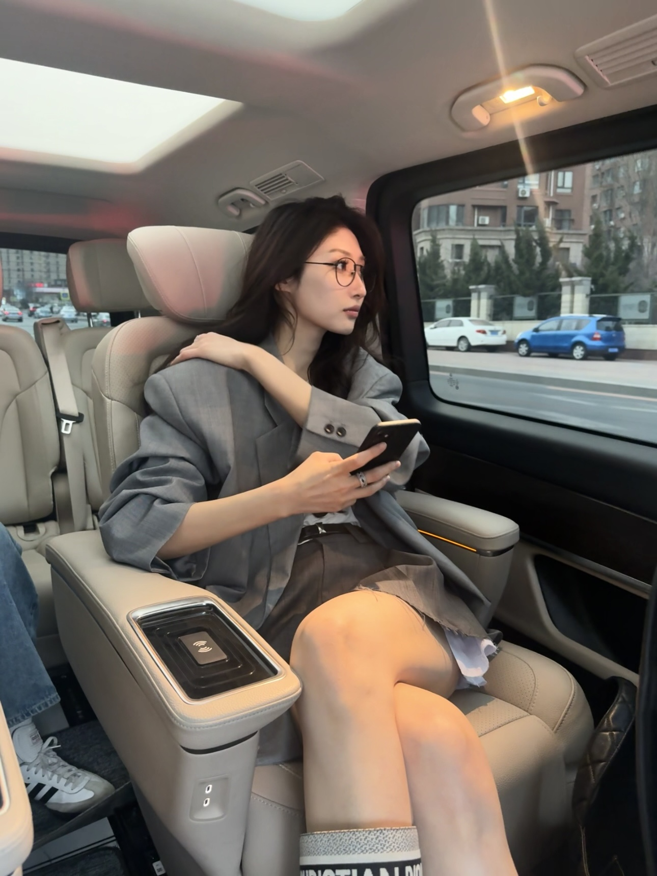 【冷都女】2025春夏松弛感阔肩宽松休闲气质西装