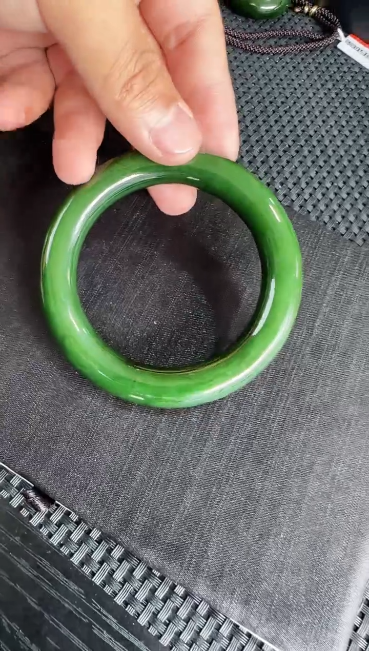 【闪购商品】和田玉（碧玉）俄七老辣绿手镯未镶嵌约58mm多样性发一