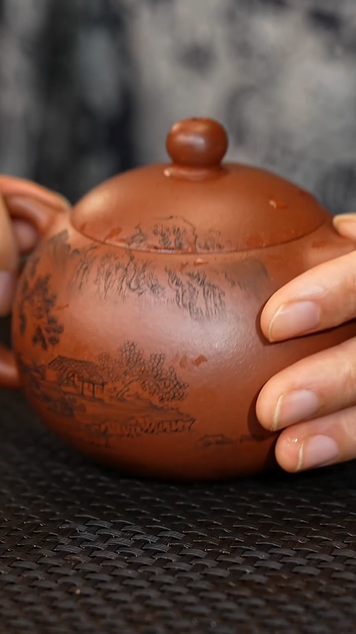 茶壶紫砂飞*?西施，墨绘，230毫升左右