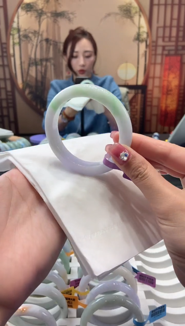 【闪购商品】翡翠手镯未镶嵌00006168