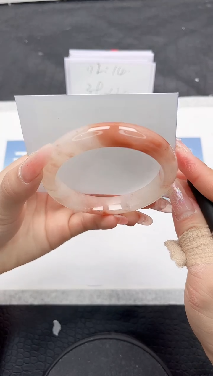 【闪购商品】石英质玉手镯未镶嵌L420-58