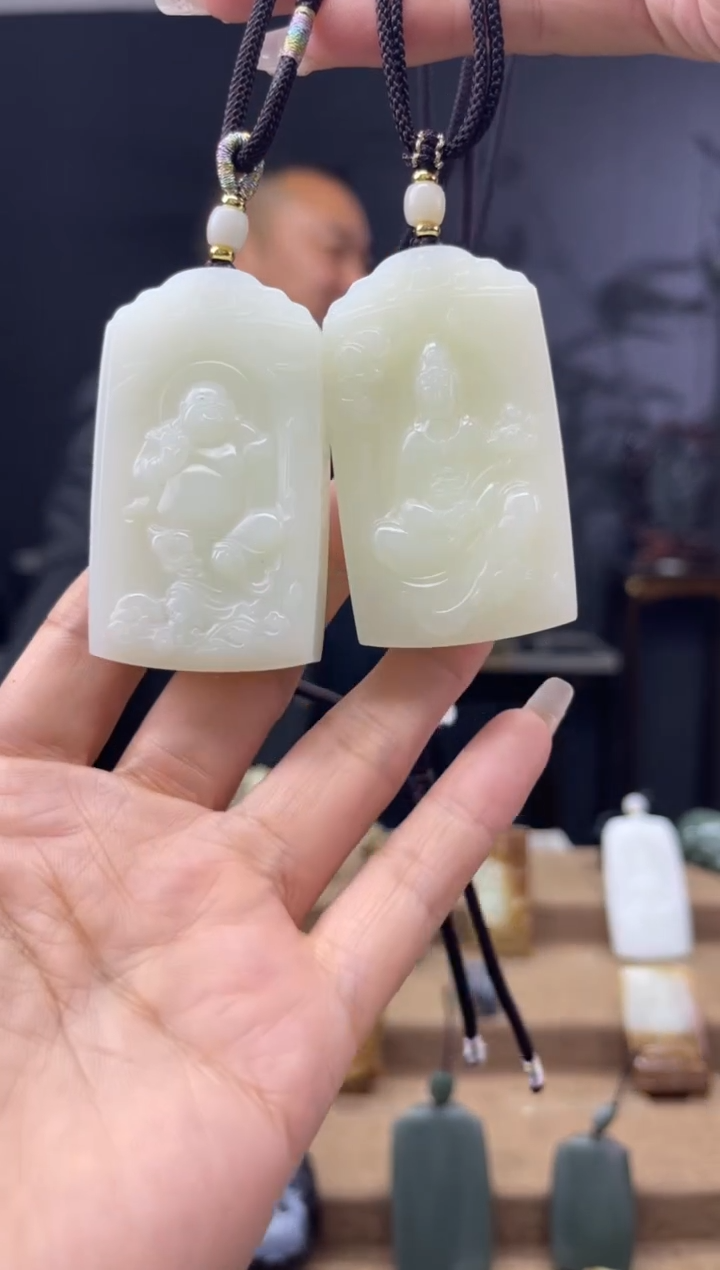 颈饰未镶嵌和田玉1