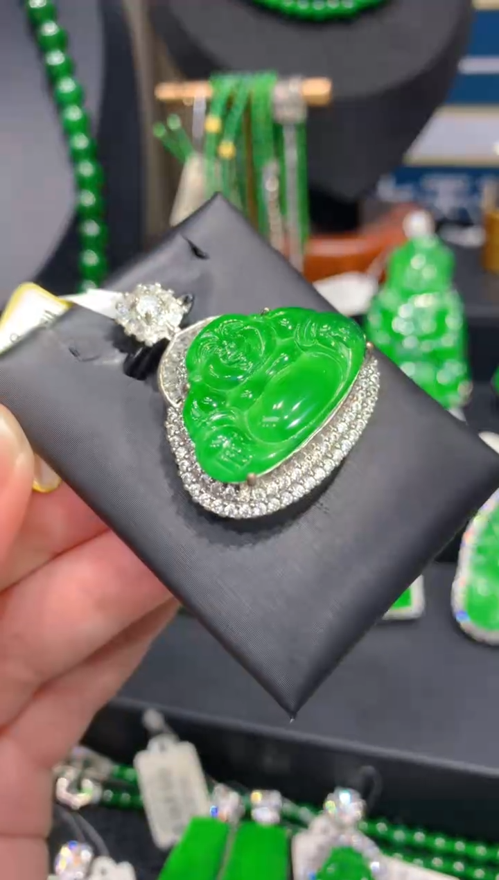 颈饰未镶嵌翡翠6一季