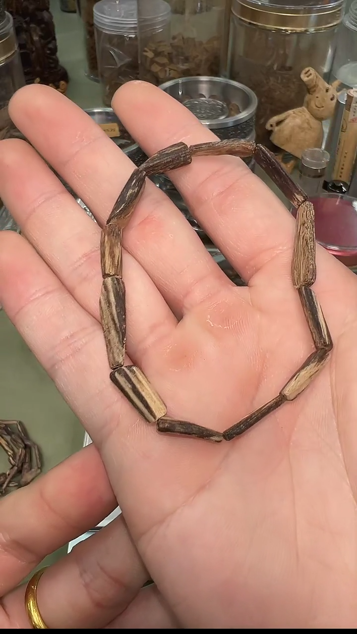 【闪购商品】沉香2.8g越南芽庄都蓬沉水随形单圈