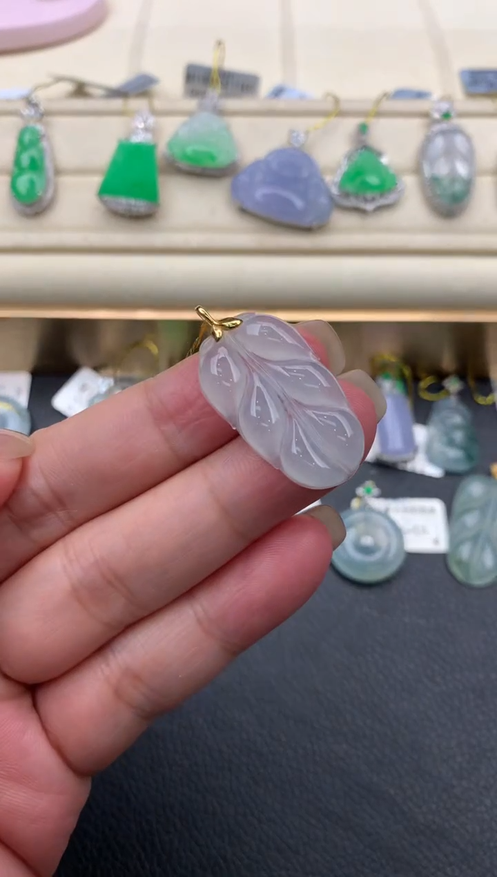 翡翠18K金镶嵌颈饰Q394