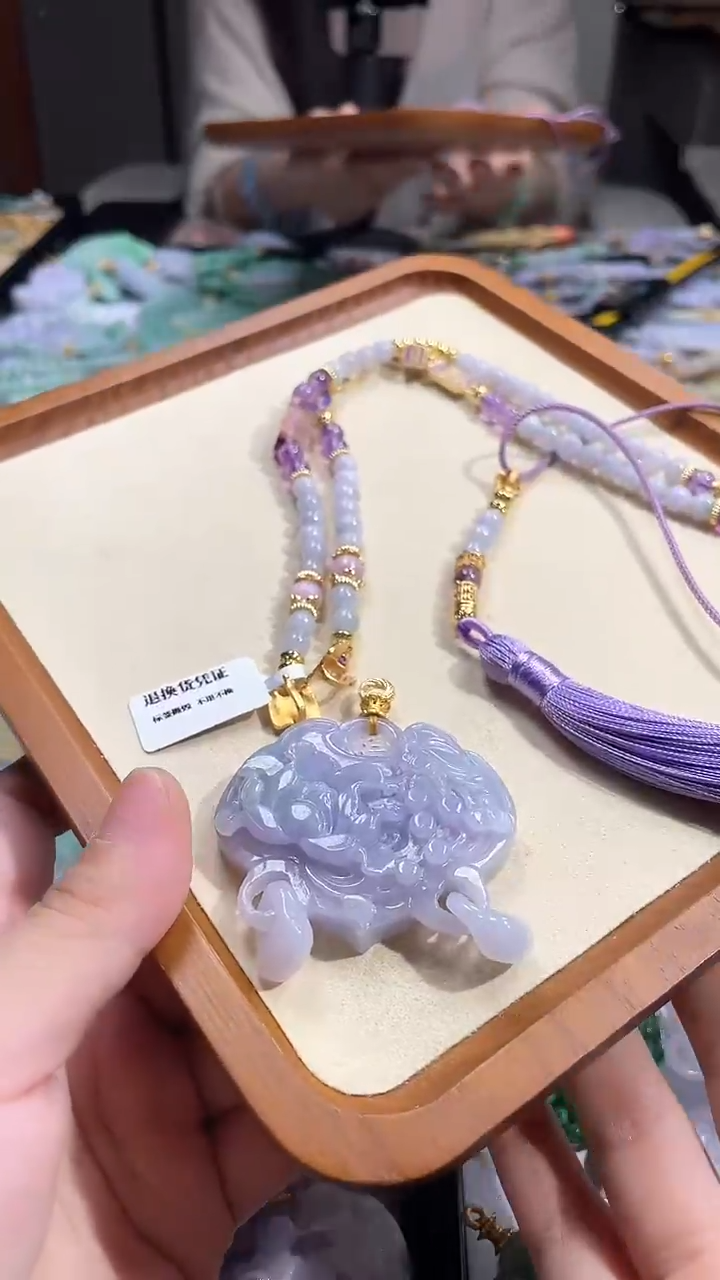 【闪购商品】翡翠颈饰未镶嵌吊坠