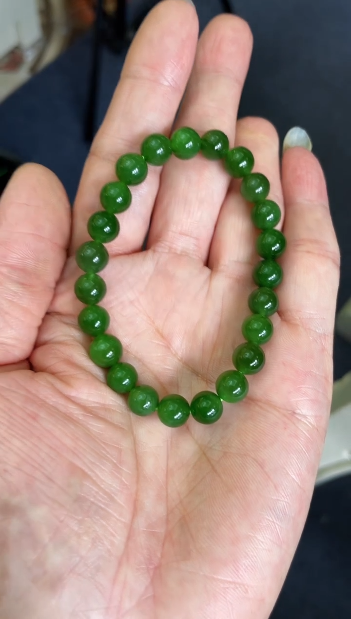未镶嵌手串和田玉（碧玉）卡8针尖黑碧玉手串（多样性发一）