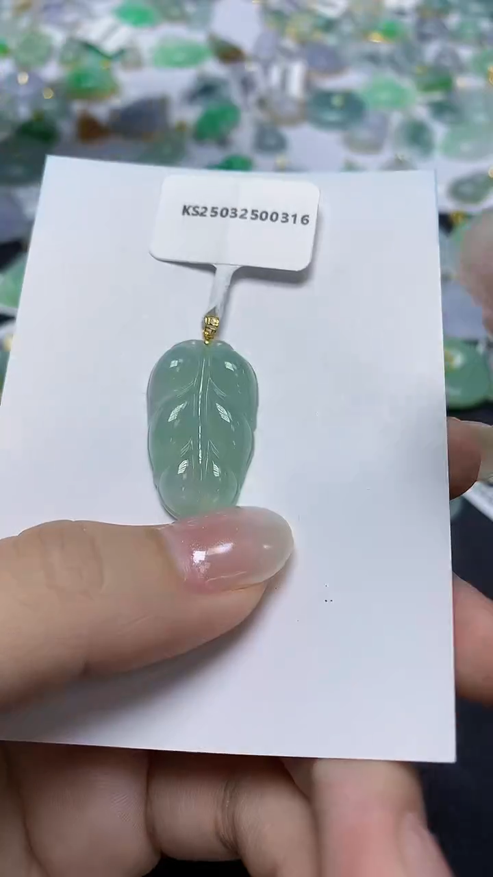 翡翠未镶嵌颈饰天然缅甸翡翠A货