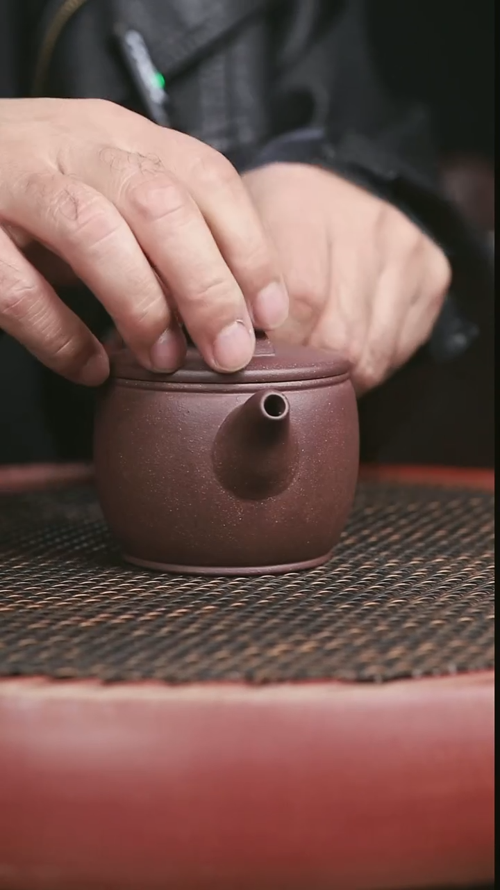 茶壶紫砂高砂老紫泥汉瓦220CC