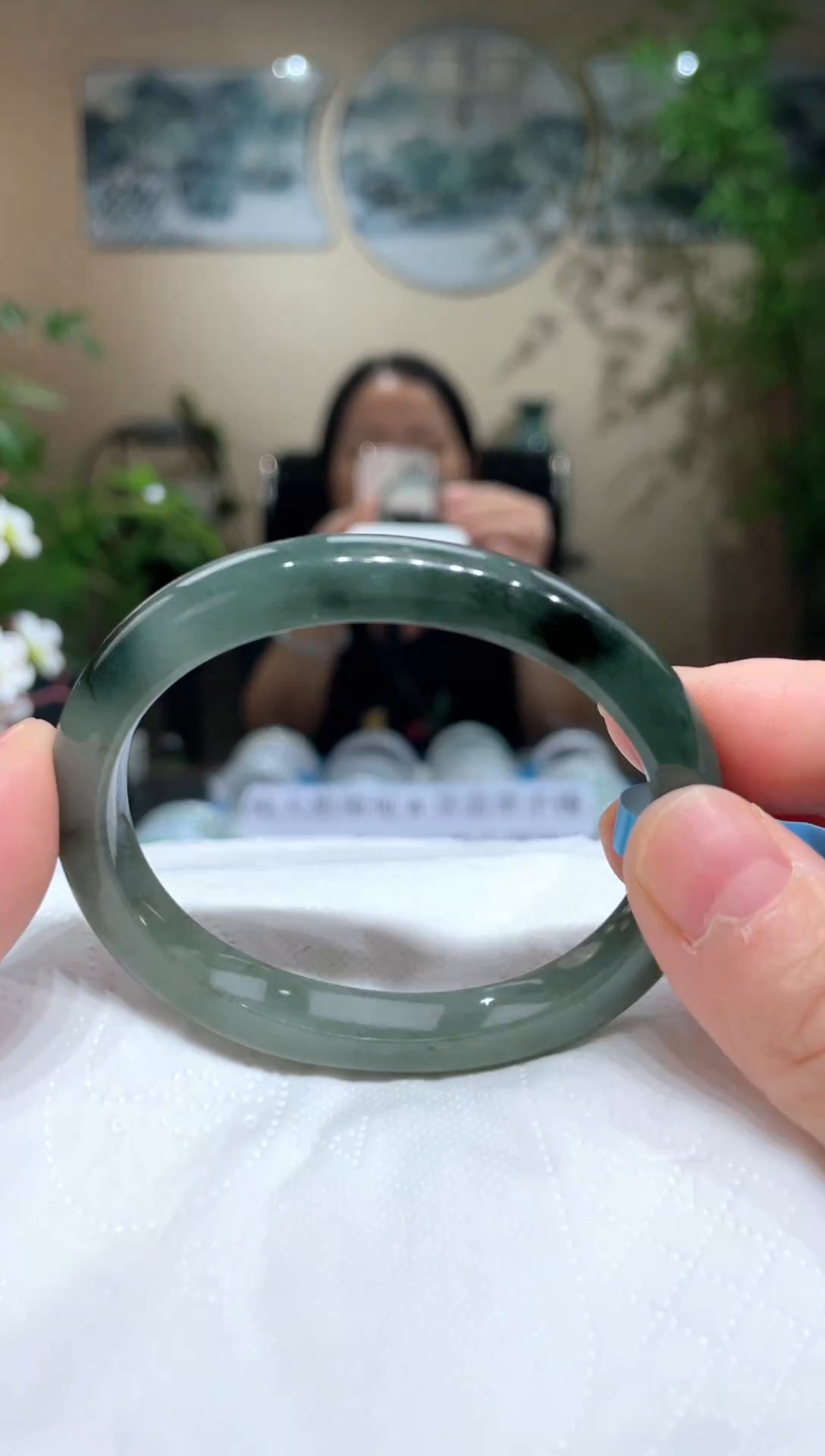 未镶嵌手镯（贵妃镯）翡翠圈口51-52