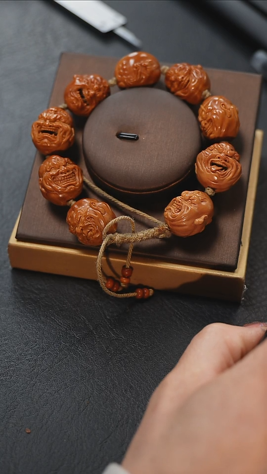 【闪购商品】橄榄核吊坠 梦梦精品核雕