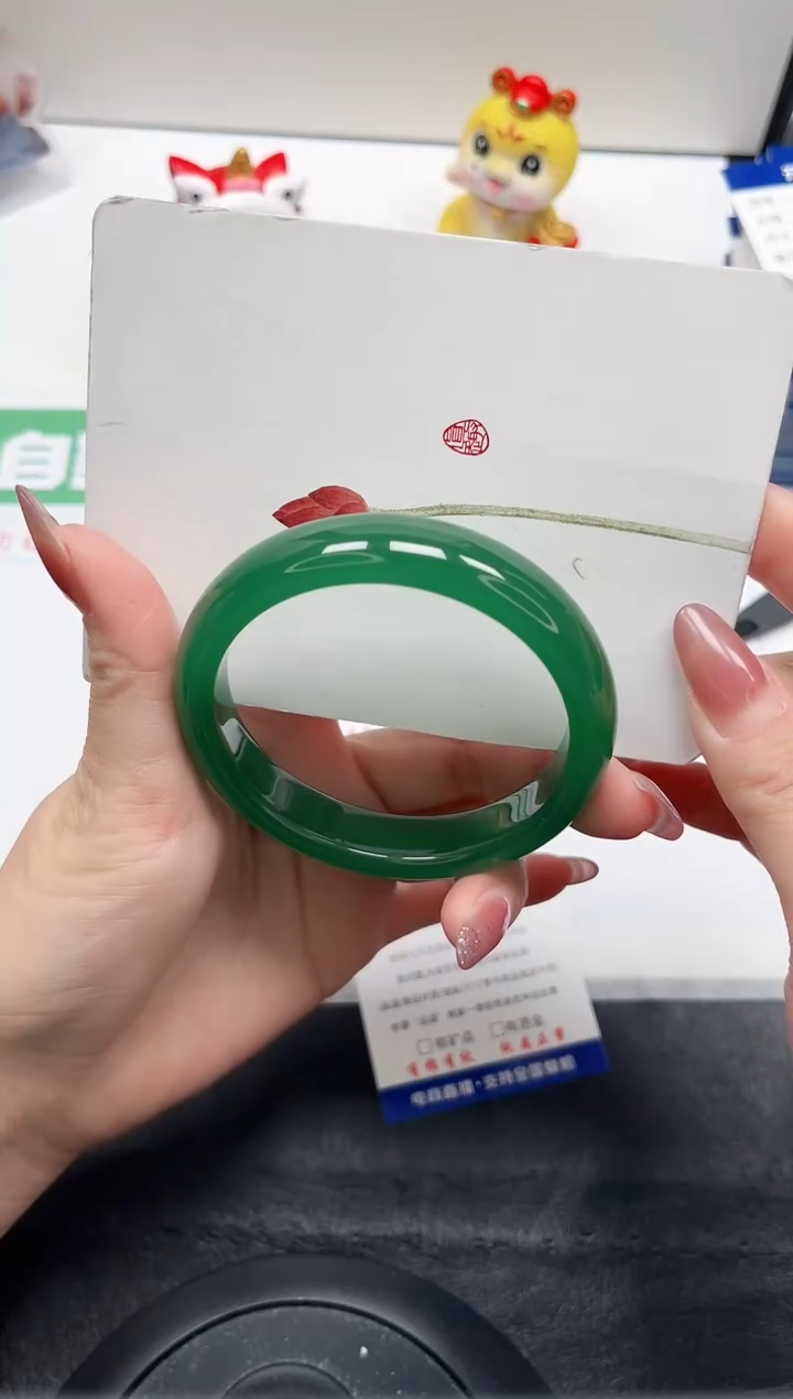 【闪购商品】石英质玉手镯未镶嵌18-60