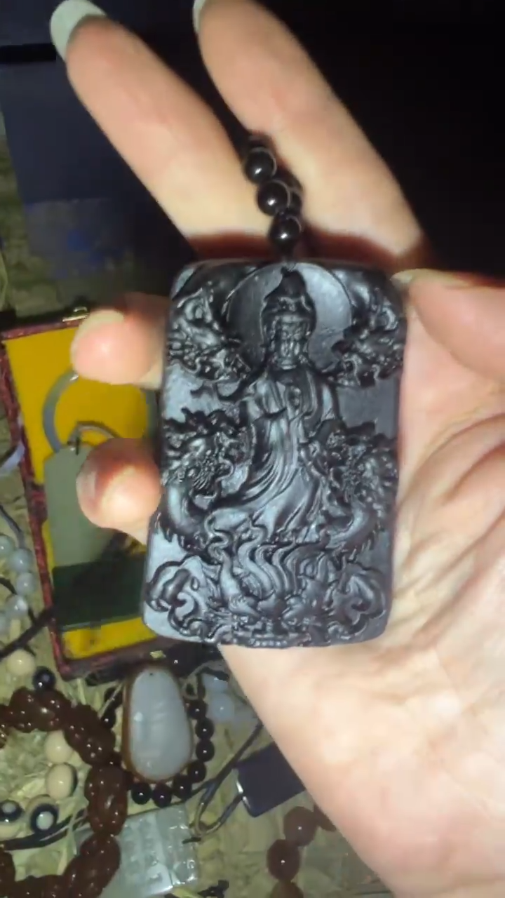 未镶嵌颈饰植物珀闪购高端商品链接