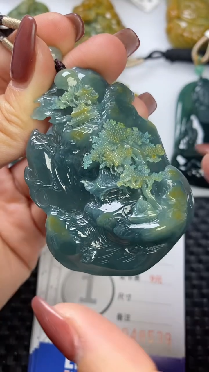 【闪购商品】翡翠颈饰未镶嵌1111111111111111