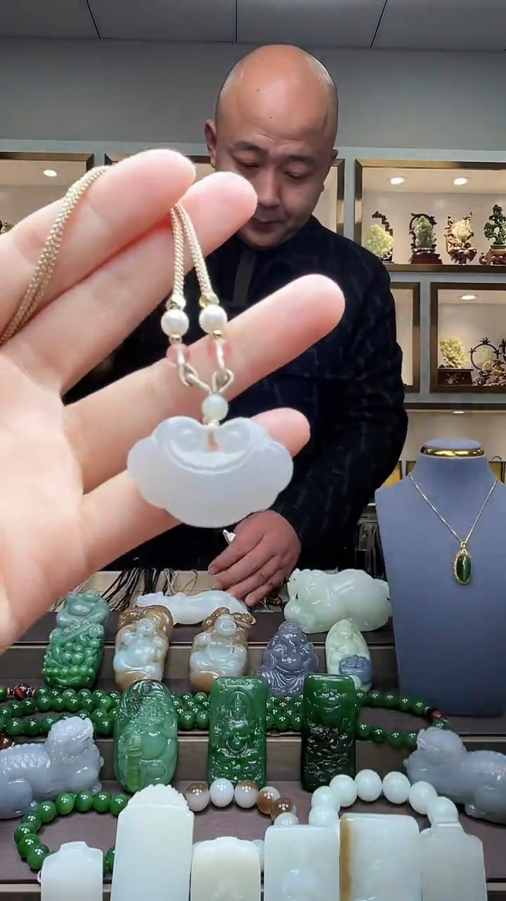 【闪购商品】和田玉颈饰未镶嵌苏