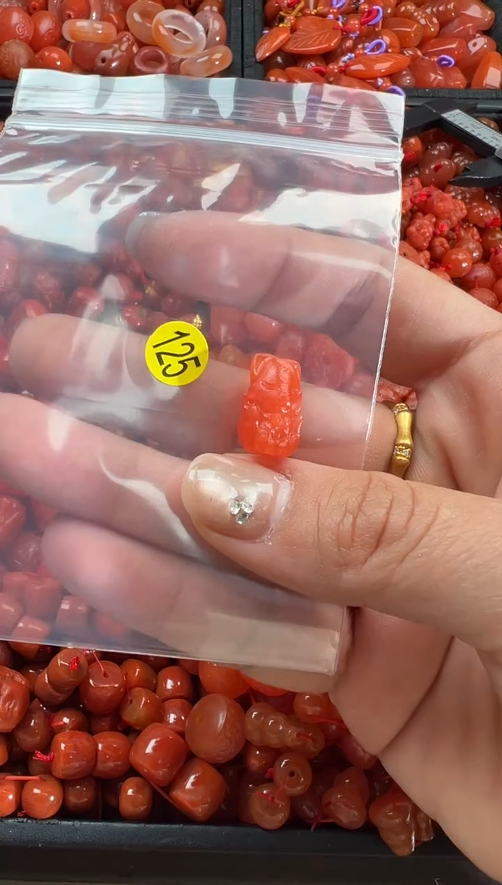 【闪购商品】南红玛瑙颈饰未镶嵌1