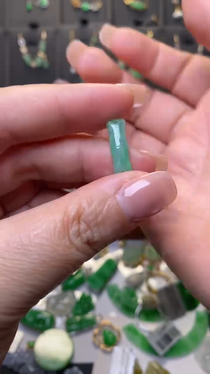 颈饰未镶嵌翡翠净货39345