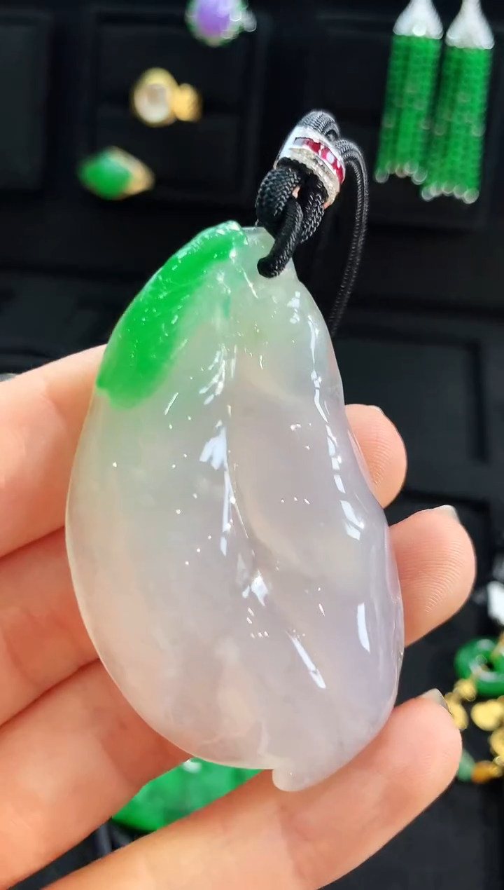 【闪购商品】翡翠颈饰未镶嵌吊坠