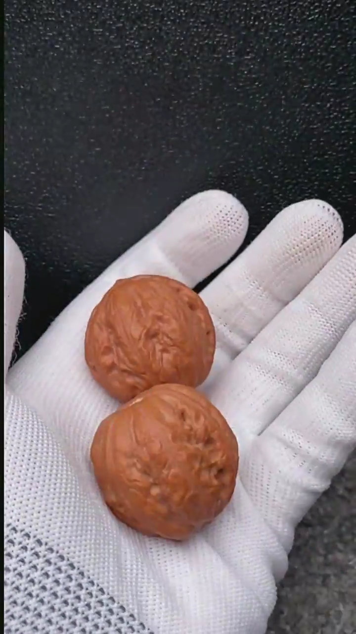 【闪购商品】文玩核桃把件盘龙石