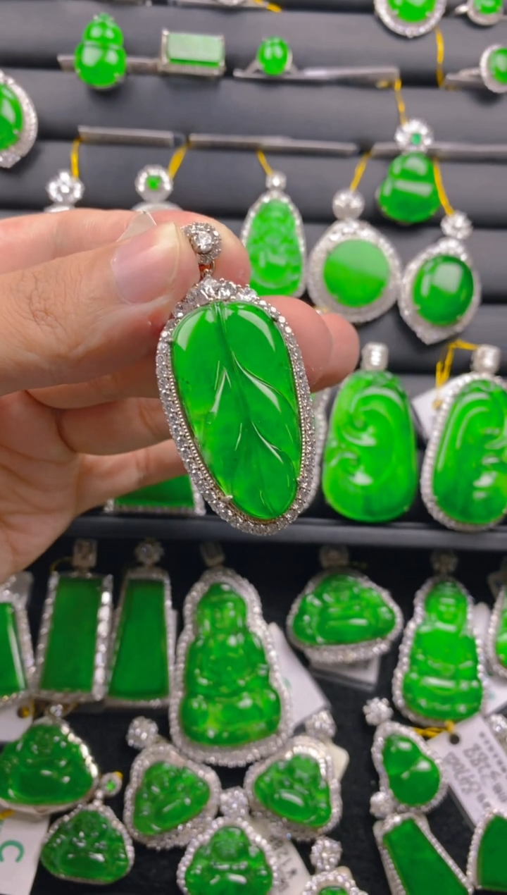 【闪购商品】翡翠颈饰银S925镶嵌11111111