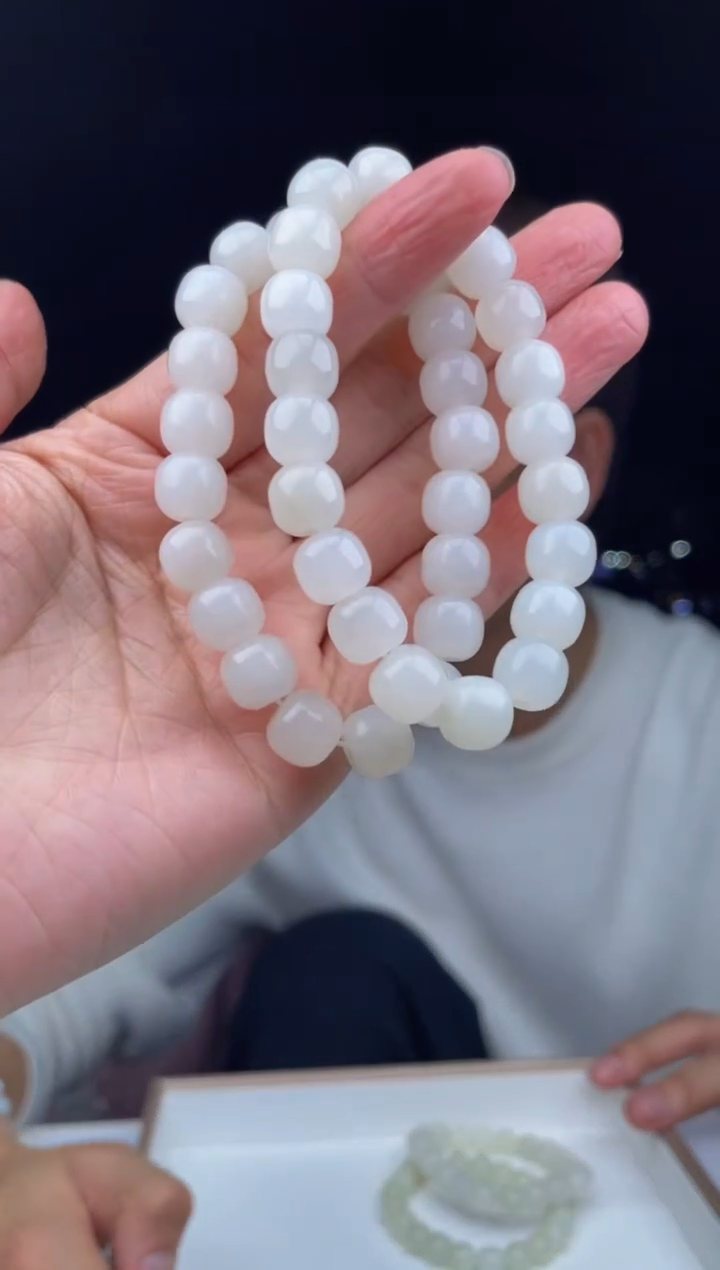 【闪购商品】定制和田玉天然和田玉多样性发其一