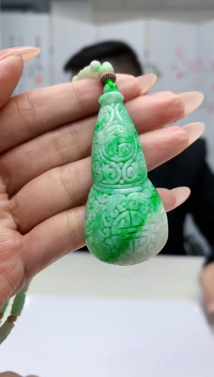 【闪购商品】定制翡翠未镶嵌5152MM-毛货挂件44