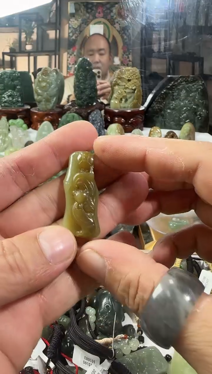 颈饰未镶嵌和田玉竹节