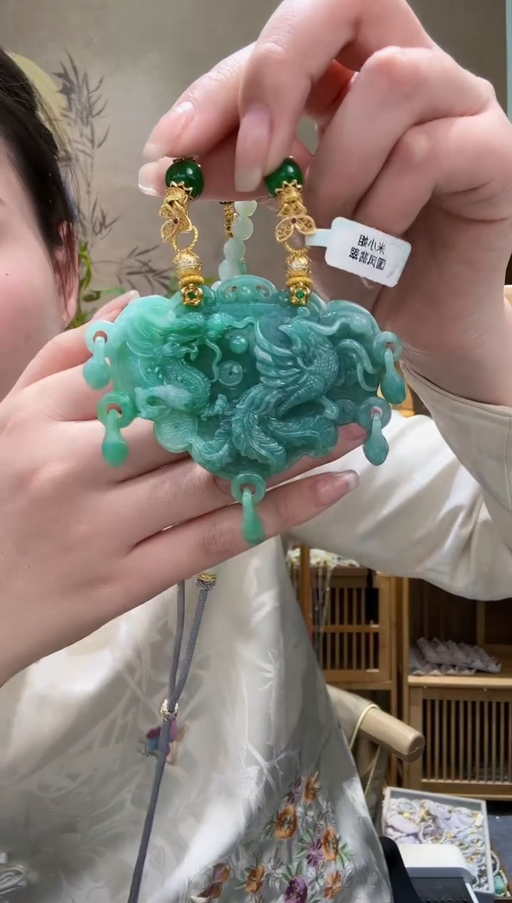 【闪购商品】翡翠颈饰未镶嵌吊坠