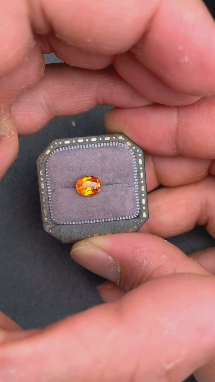 【闪购商品】石榴石（芬达石）裸石未镶嵌1.5克拉