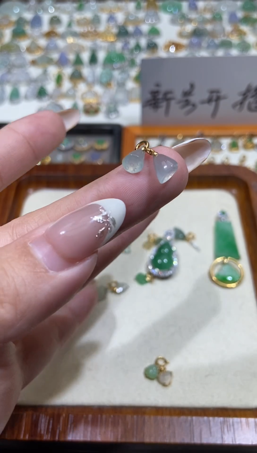 吊坠(不含链)18K金镶嵌翡翠111111111