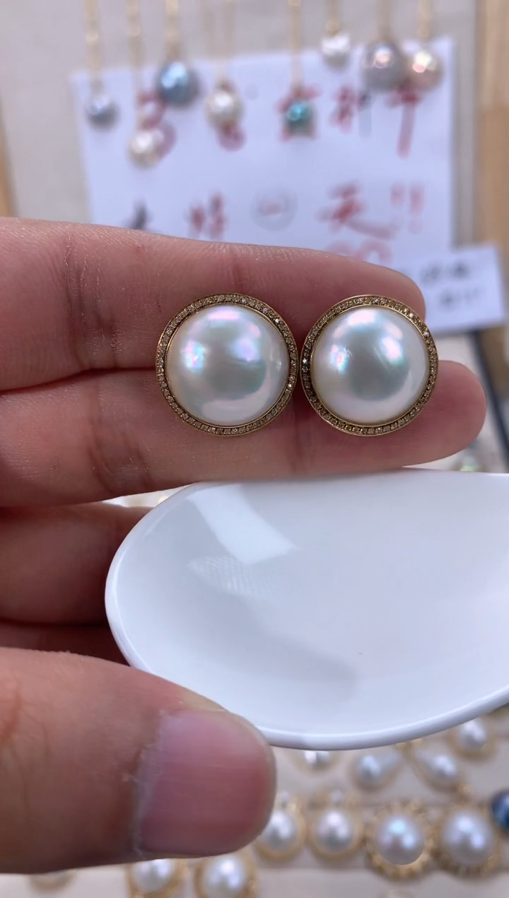 【闪购商品】拼合珍珠（马贝珠）耳饰18K金镶嵌1