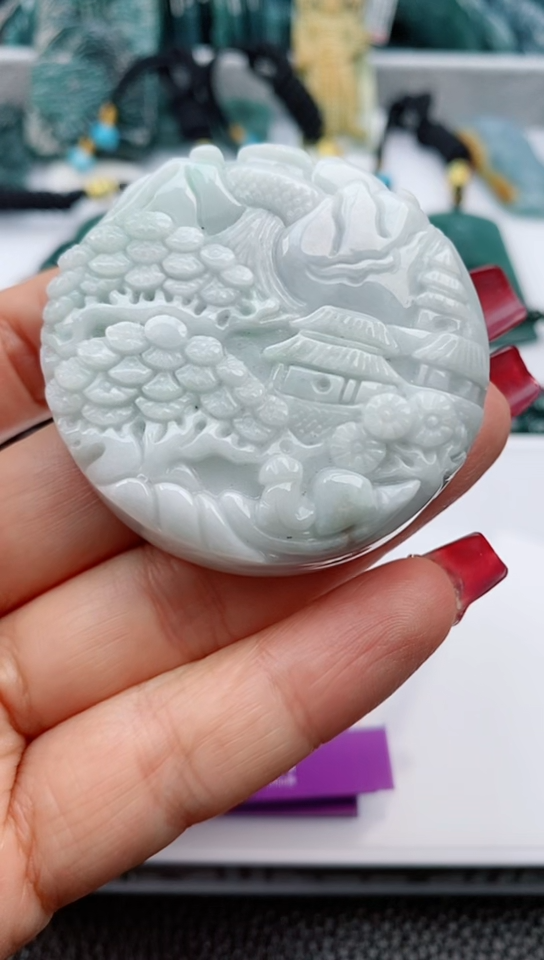 【闪购商品】翡翠颈饰未镶嵌             