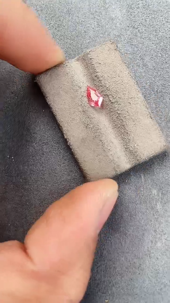 【闪购商品】尖晶石裸石未镶嵌0.77