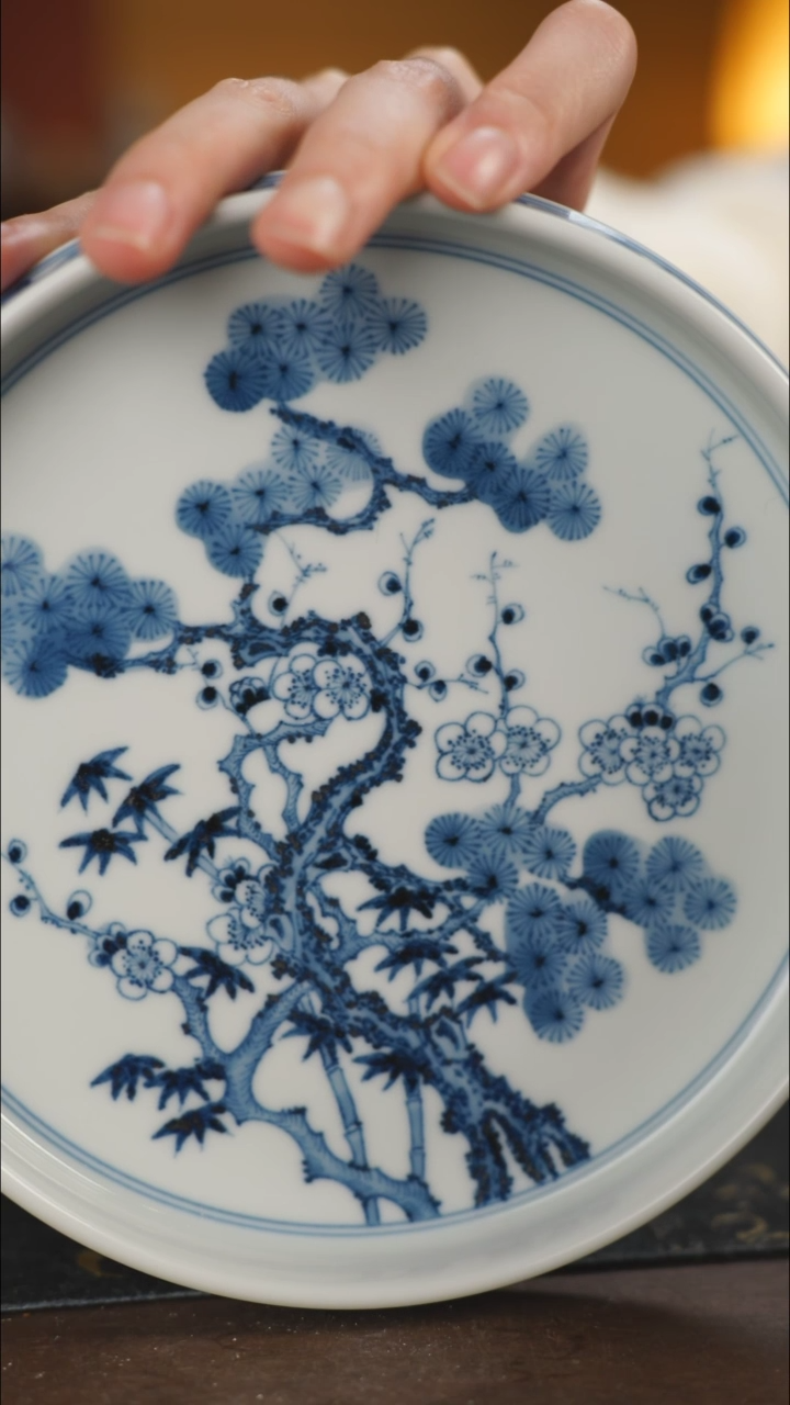 【闪购商品】柴窑青花松梅竹壶承