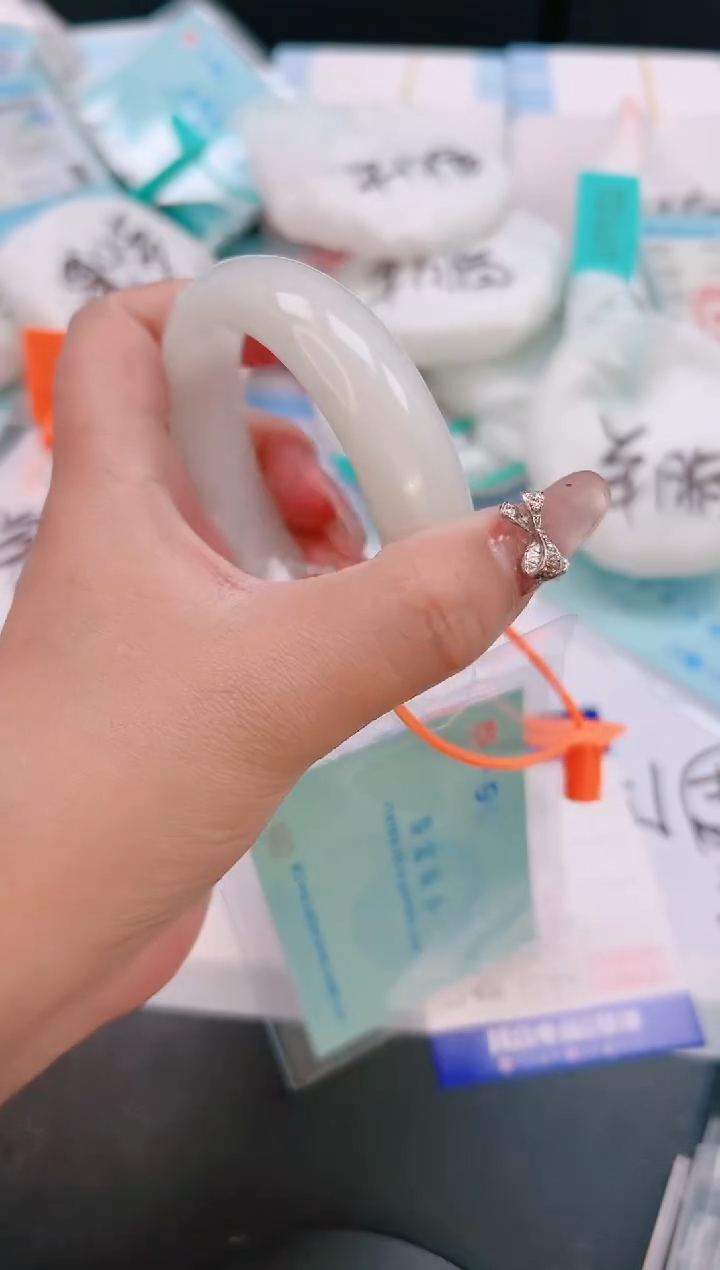 未镶嵌手镯和田玉13T68-58