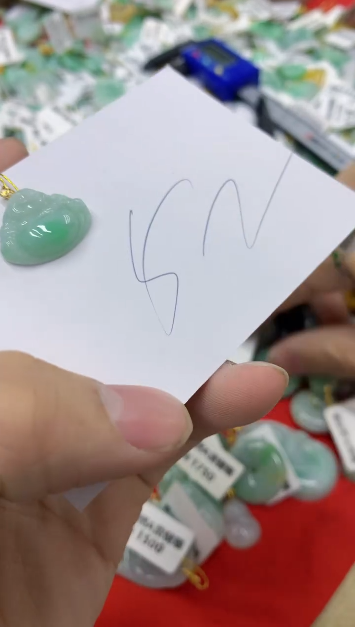 翡翠18K金镶嵌颈饰111111111