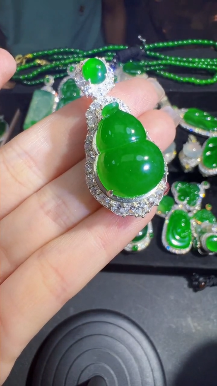 【闪购商品】定制翡翠未镶嵌葫芦商品多样性发货1