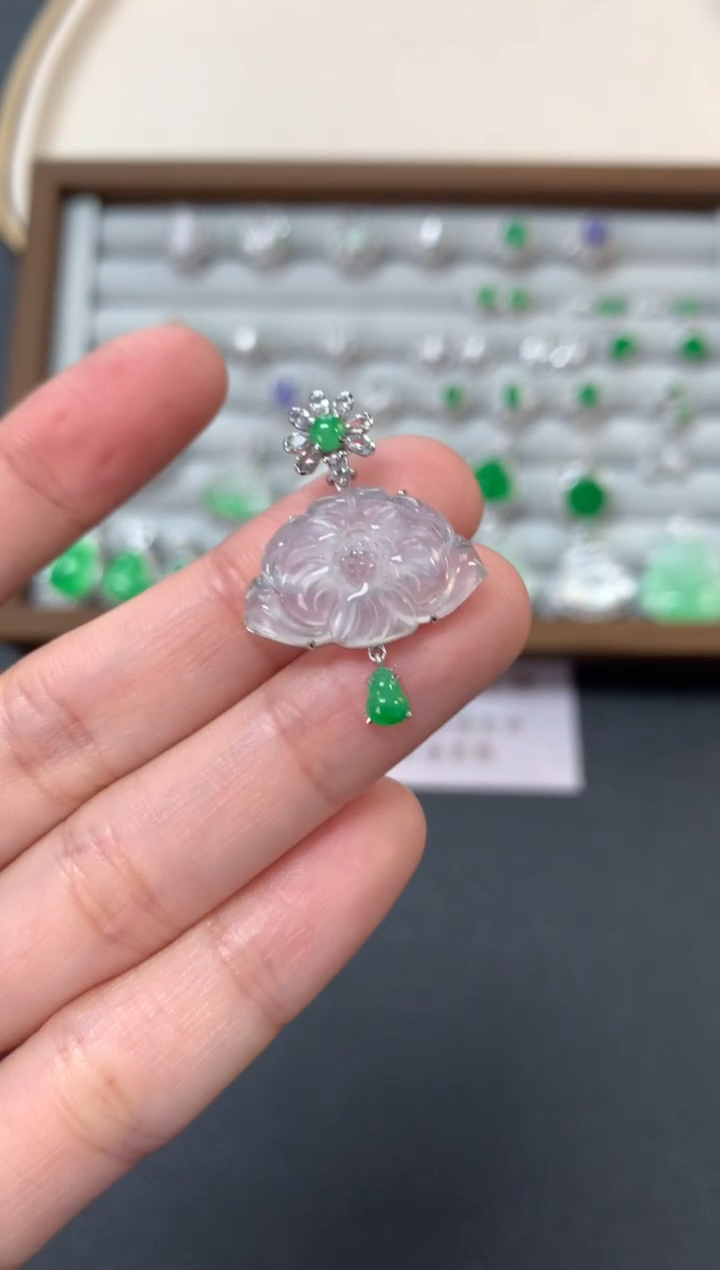 【闪购商品】翡翠吊坠(不含链)18K金镶嵌3680