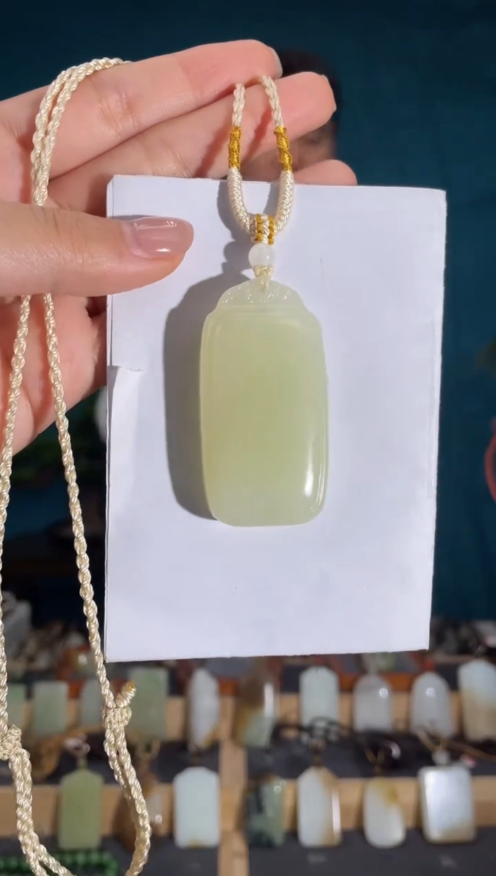 颈饰未镶嵌和田玉1