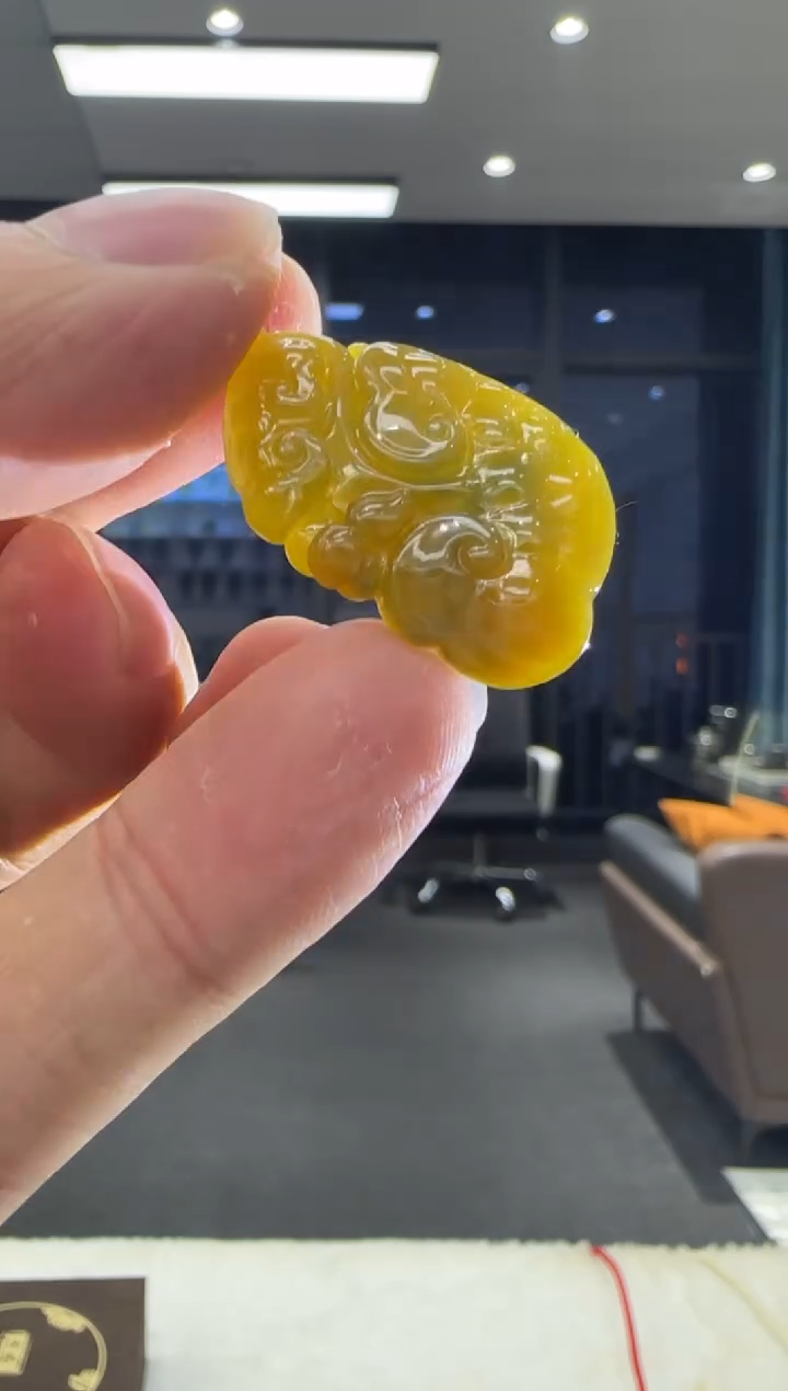 颈饰未镶嵌翡翠天然翡翠A货孤品一件 