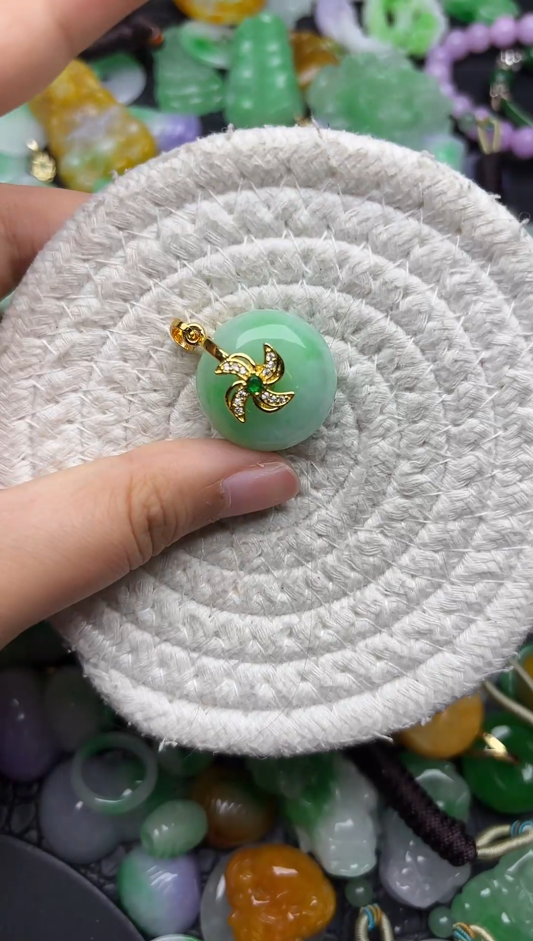 颈饰未镶嵌翡翠缅甸翡翠吊坠